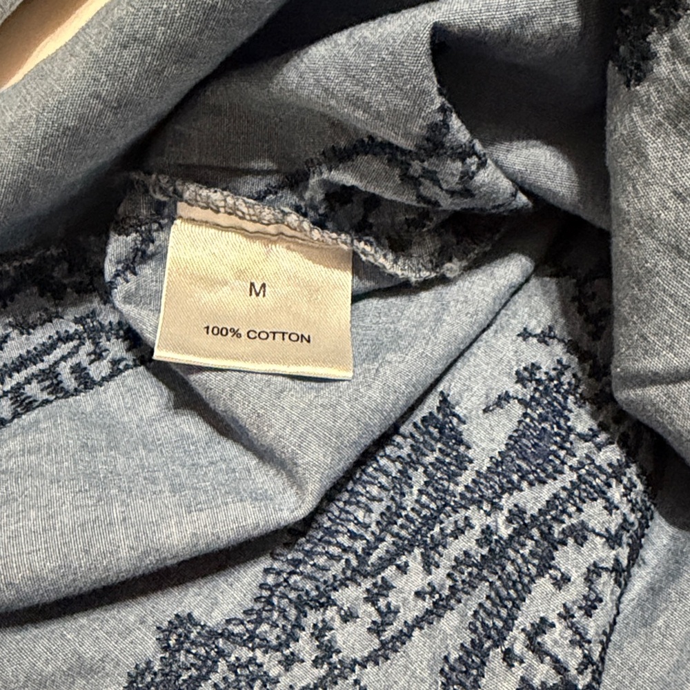 Jane &Delancey Blue Embroidered Animal Button-Up Shirt Cotton M NWT - Picture 7 of 7
